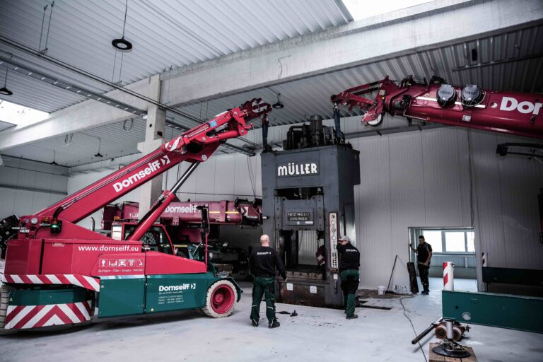 Autokrane Dornseiff Wetzlar Ac40 Und Elektromobilkran Halleneisatz Presse Aufrichten Betriebs Und Maschinenumzug (13 Von 16)